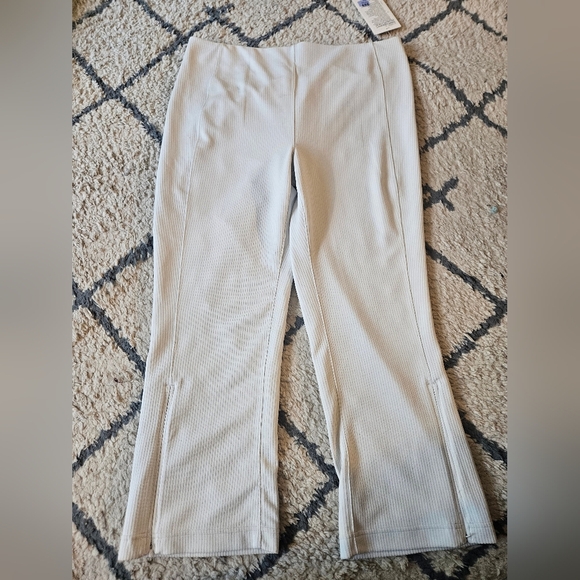 Lululemon ribbed Softstreme Zip-leg Crop 25' In Bone Size 14 - Picture 8 of 8